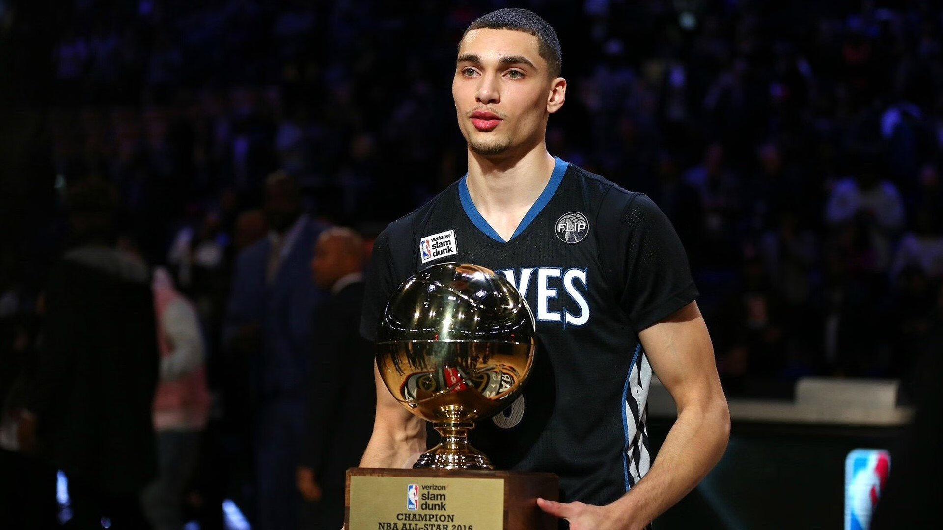 开云APP-伊布，从沙漠风暴到绿茵传奇，他用一脚改写两个国家的命运